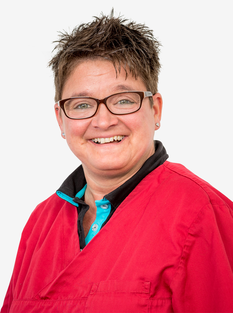 Iris vom Verwaltungsteam unserer Zahnarztpraxis in Dülmen